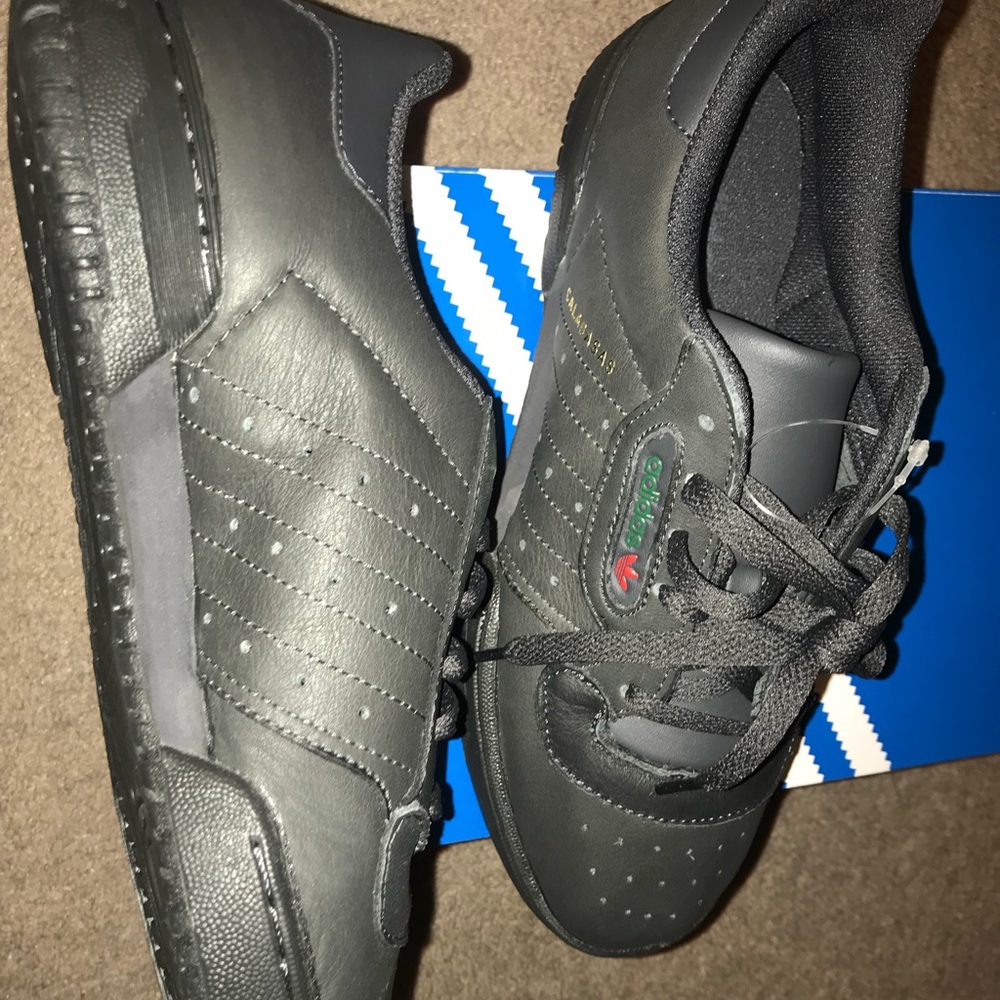 AUTHENTIC YEEZY POWER PHASE